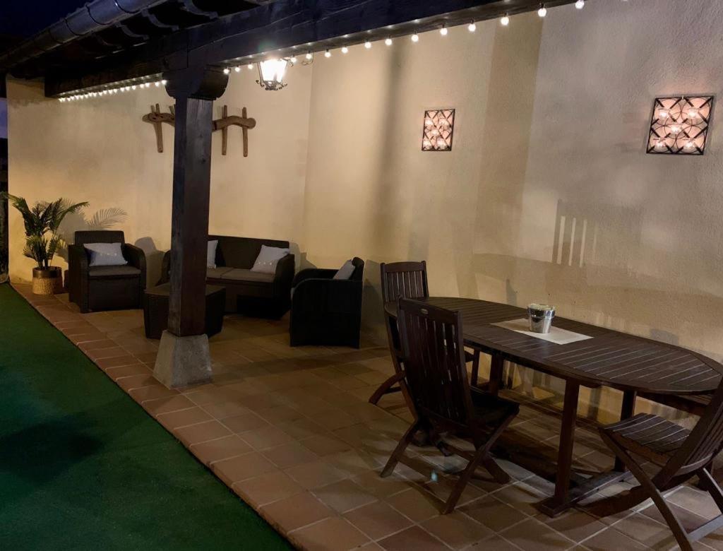 Apartamento Usuaia Con Jacuzzi เลเซกา ภายนอก รูปภาพ