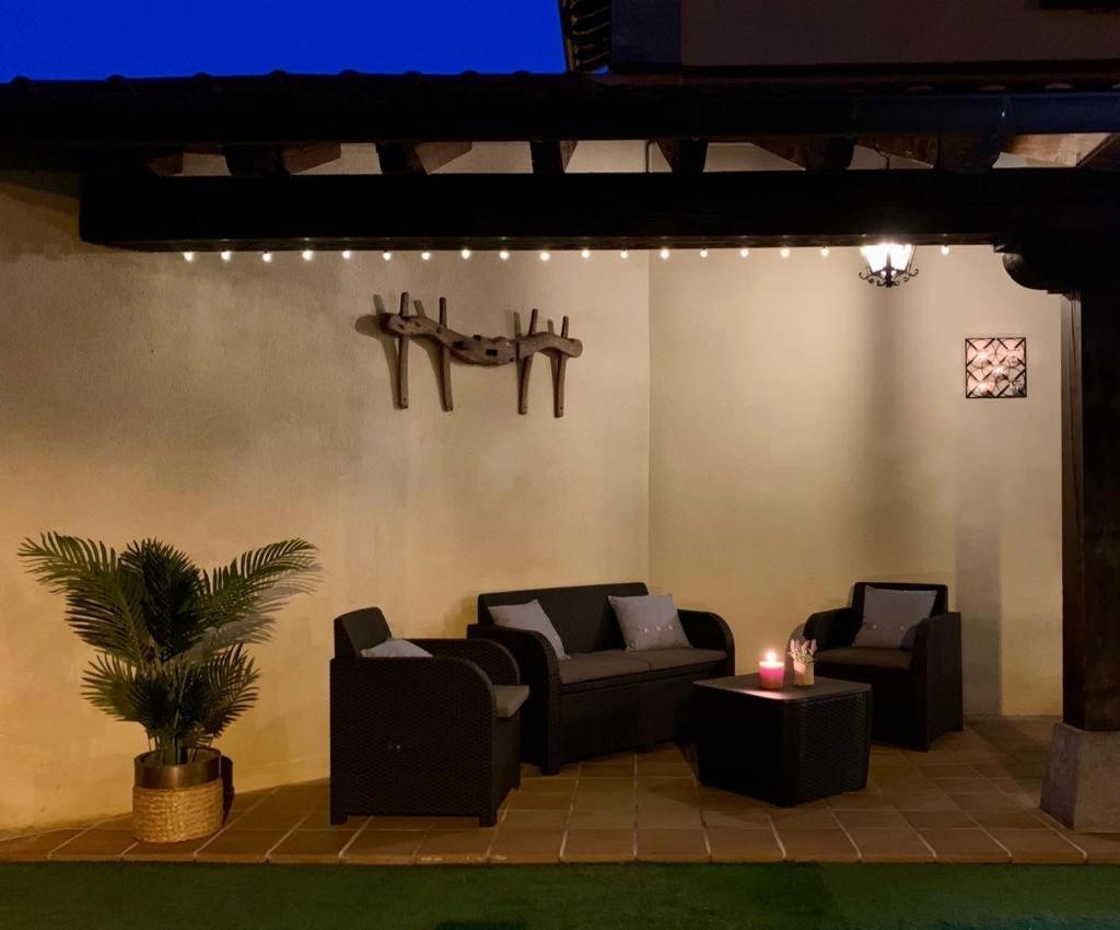 Apartamento Usuaia Con Jacuzzi เลเซกา ภายนอก รูปภาพ