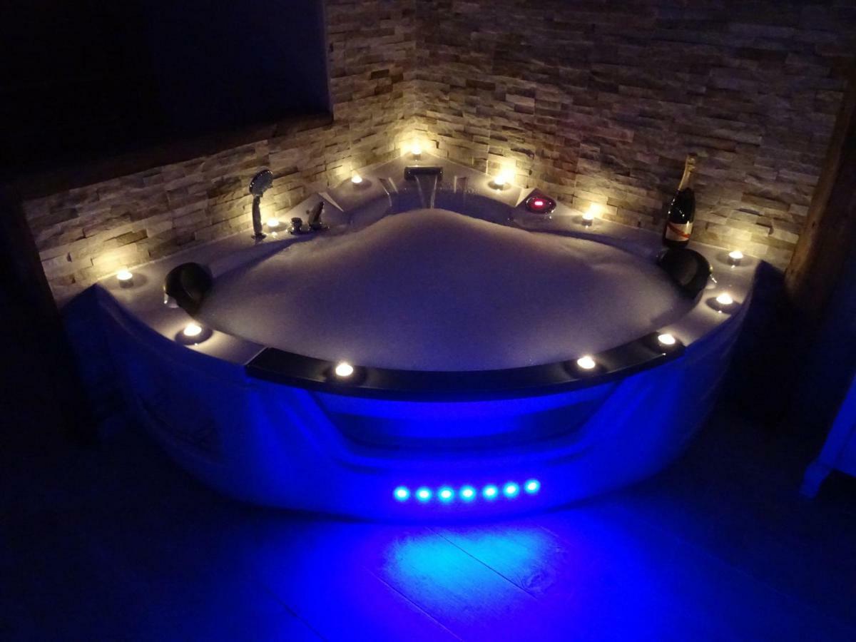 Apartamento Usuaia Con Jacuzzi เลเซกา ภายนอก รูปภาพ